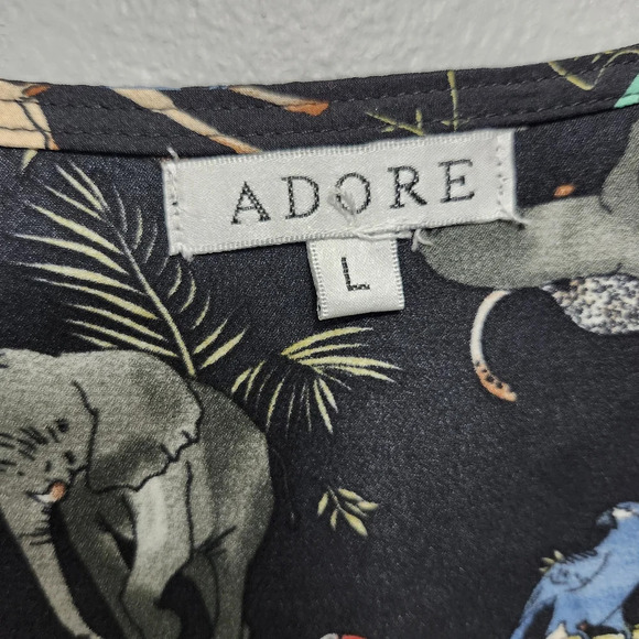 Adore women's sleeveless tunic top size large black novelty prints anima… - Picture 3 of 7